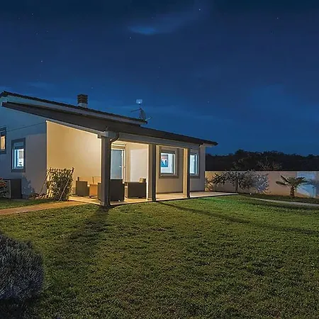 Two-bedroom In プーラ